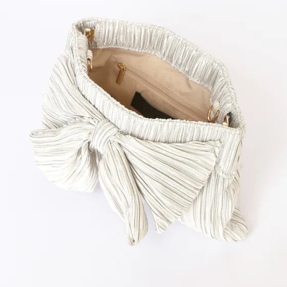 Lulus Champagne Metallic Pleated Clutch Purse Shoulder Bag Bridal Wedding Formal - Picture 5 of 16